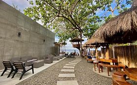 White Bada Guesthouse